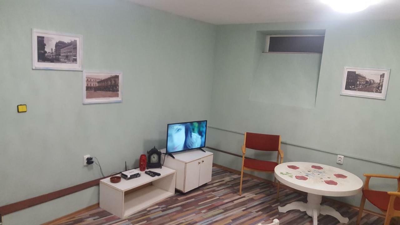 Appartamento Modern And Old Base Sofia Esterno foto